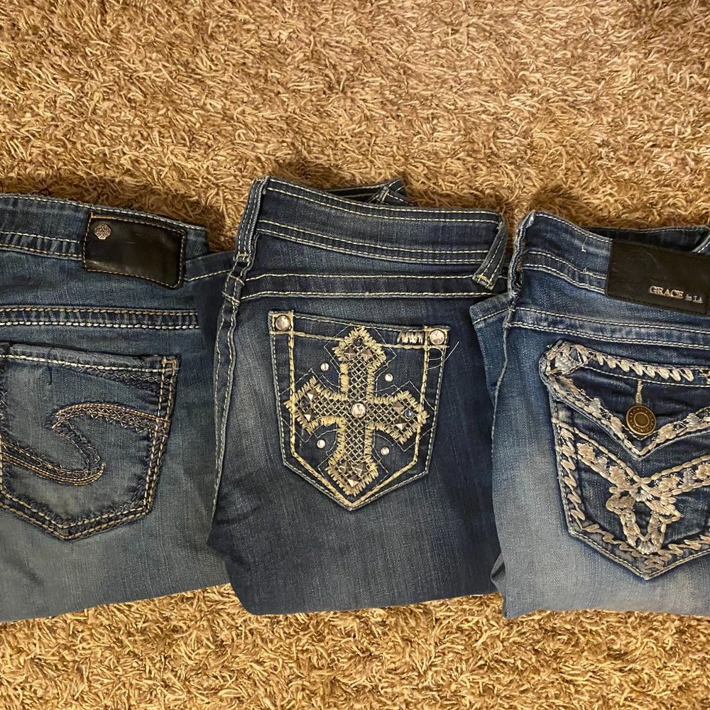 Silver, Ariat, and Grace in LA Jeans
